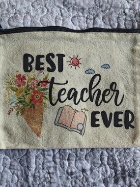 Best Teacher Ever Canvas Pouch - Floral Design
